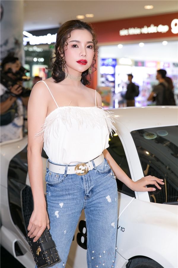 Không thể nhận ra mỹ nhân Việt với gương mặt căng phồng, sưng húp - Tin sao Viet - Tin tuc sao Viet - Scandal sao Viet - Tin tuc cua Sao - Tin cua Sao